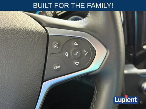 Used 2023 Chevrolet Traverse LT AWD/4WD image 24
