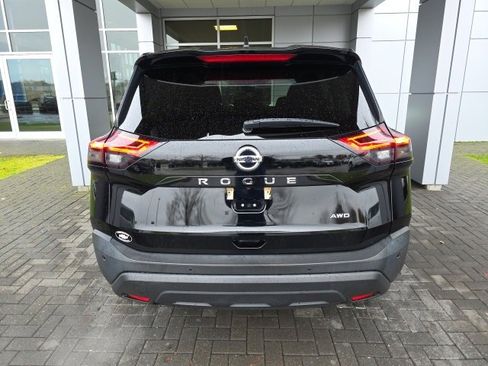 Used 2021 Nissan Rogue S image 3