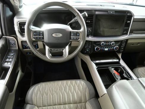 Certified 2025 Ford F250 Platinum w/ Platinum Plus Package AWD/4WD image 2