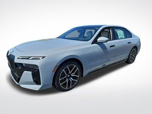 New 2025 BMW 760i xDrive AWD/4WD image 3