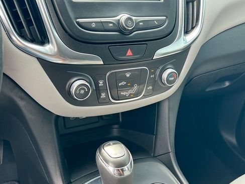 Used 2021 Chevrolet Equinox LT image 20