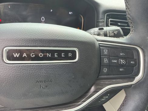 Used 2023 Jeep Wagoneer L Series II AWD/4WD image 35