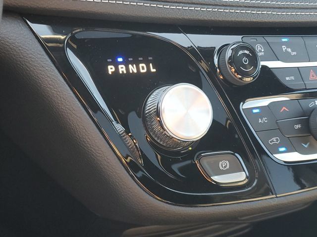 Used 2025 Chrysler Pacifica Select FWD image 27