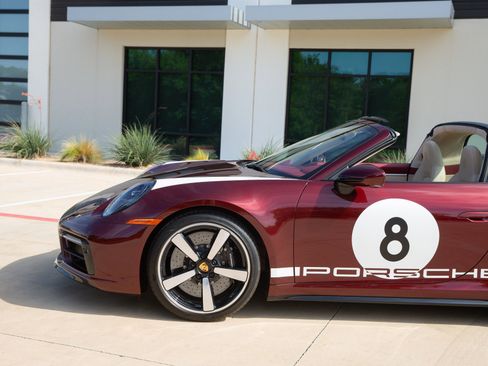 Used 2021 Porsche 911 AWD/4WD image 36