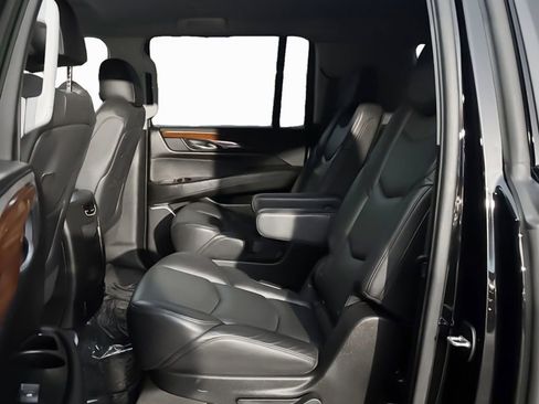 Used 2020 Cadillac Escalade ESV 4WD image 13