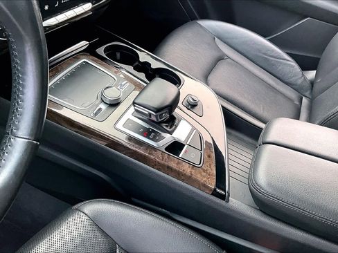 Used 2019 Audi Q7 3.0T Premium Plus w/ Premium Plus Package image 13