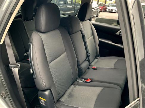 Used 2020 Nissan Pathfinder S FWD image 20