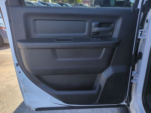 Used 2022 RAM 2500 Tradesman w/ Chrome Appearance Group AWD/4WD image 27