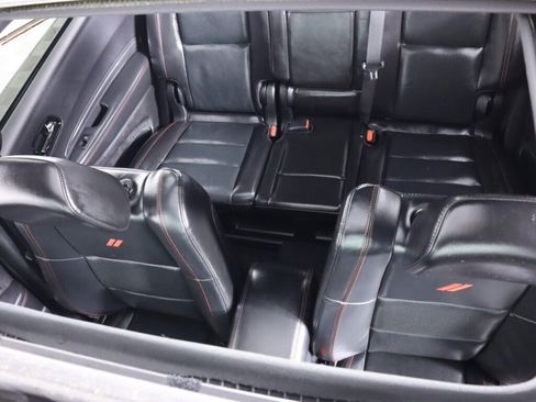 Used 2024 Dodge Durango GT image 27