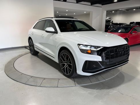 Used 2021 Audi Q8 Premium Plus w/ Premium Plus Package AWD/4WD image 6