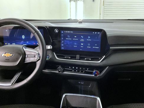 Certified 2025 Chevrolet Equinox LT image 12