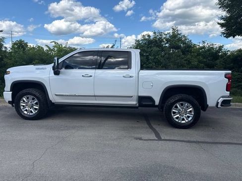 Used 2024 Chevrolet Silverado 2500 High Country w/ High Country Premium Package AWD/4WD image 5
