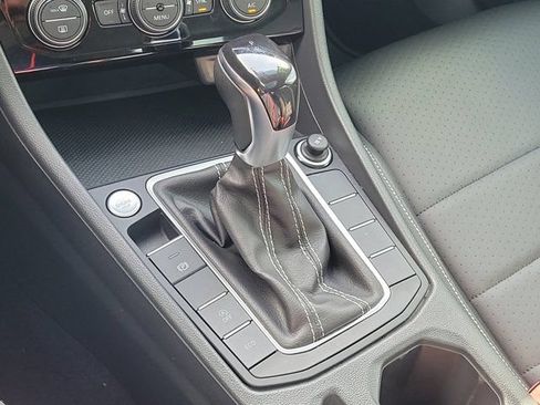 Certified 2024 Volkswagen Jetta SE FWD image 26