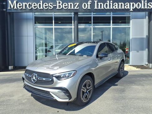 Used 2024 Mercedes-Benz GLC 300 4MATIC image 1