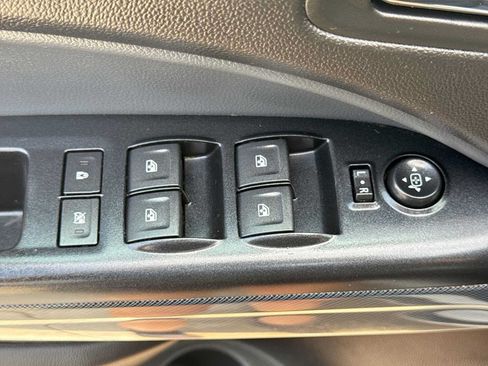 Used 2017 Chevrolet Colorado Z71 AWD/4WD image 16