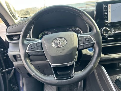 Used 2021 Toyota Highlander Limited image 22