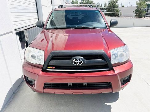 Used 2007 Toyota 4Runner SR5 AWD/4WD image 3