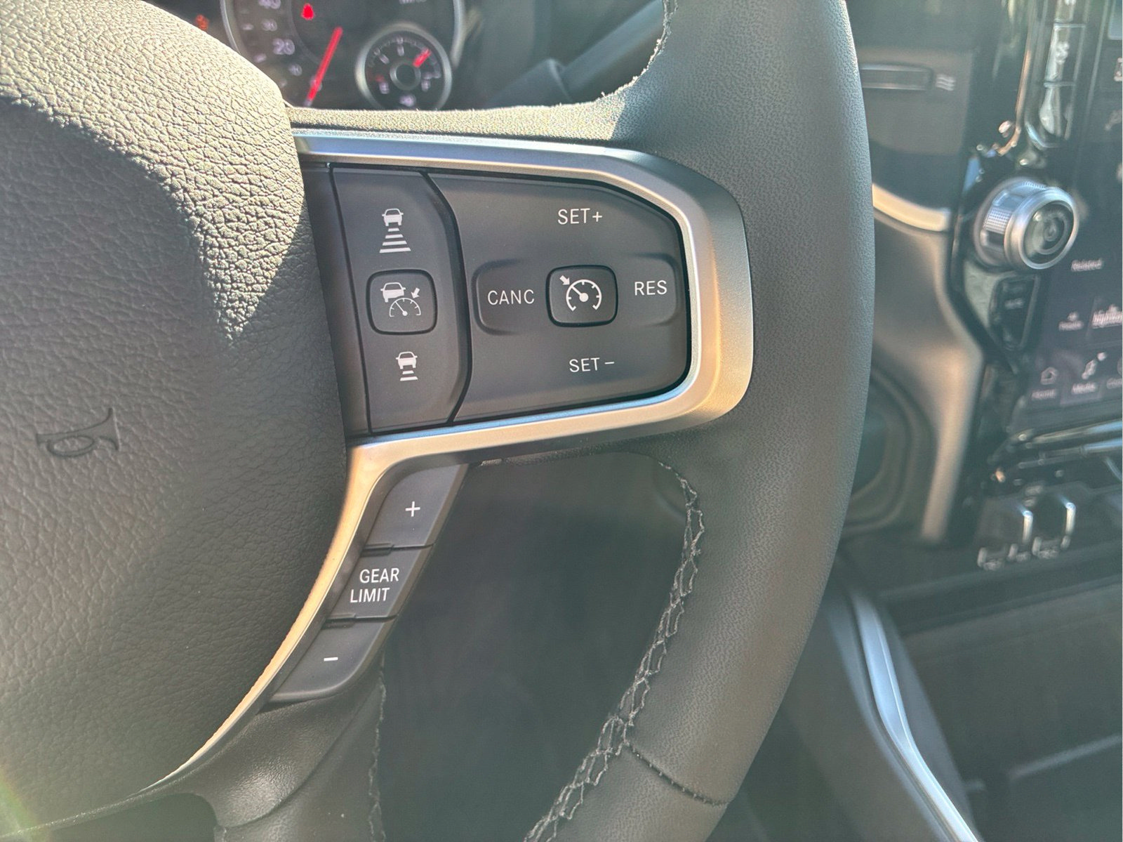 Certified 2026 RAM 2500 Big Horn AWD/4WD image 15