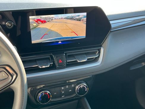 Used 2025 Chevrolet TrailBlazer LT w/ Driver Confidence Package image 20