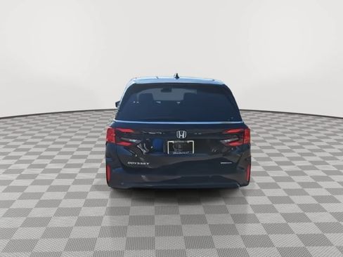 New 2026 Honda Odyssey Touring image 7