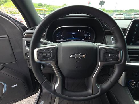 Used 2023 Chevrolet Tahoe Z71 AWD/4WD image 17