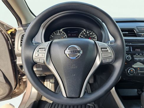 Used 2015 Nissan Altima 2.5 S w/ Power Driver Seat Package FWD image 18