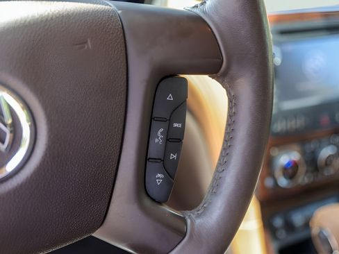 Used 2015 Buick Enclave Leather FWD image 16