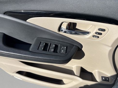 Used 2017 Honda Pilot Touring image 18