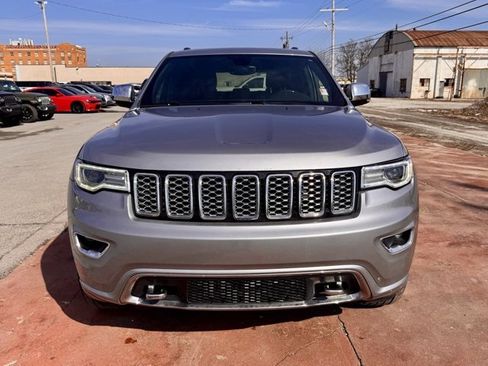 Used 2017 Jeep Grand Cherokee Overland image 2