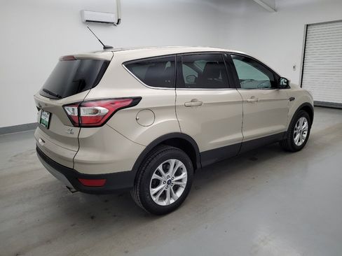 Used 2017 Ford Escape SE w/ SE Cold Weather Package AWD/4WD image 10