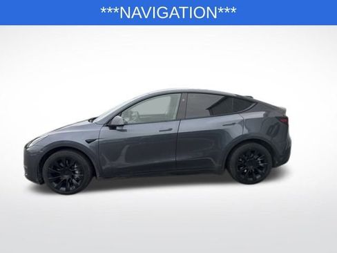 Used 2023 Tesla Model Y Long Range image 2
