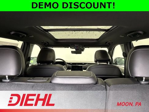 New 2025 Jeep Grand Cherokee Limited w/ Luxury Tech Group II image 10