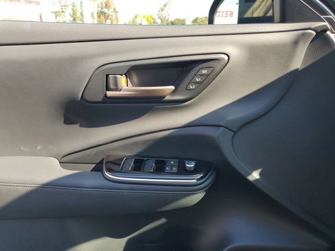 New 2025 Toyota Crown Signia image 28