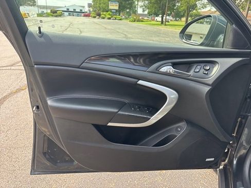 Used 2016 Buick Regal Premium image 13