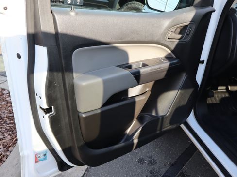 Used 2022 Chevrolet Colorado W/T w/ WT Convenience Package RWD image 14
