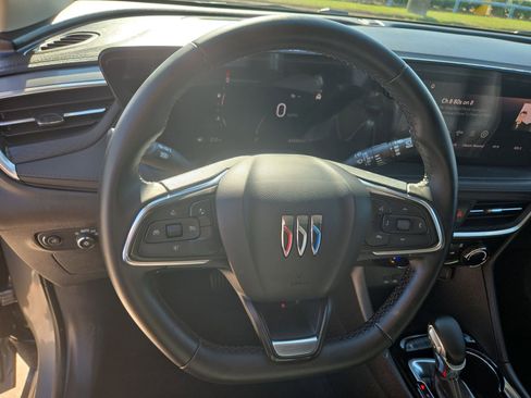 Used 2024 Buick Encore GX Sport Touring image 17