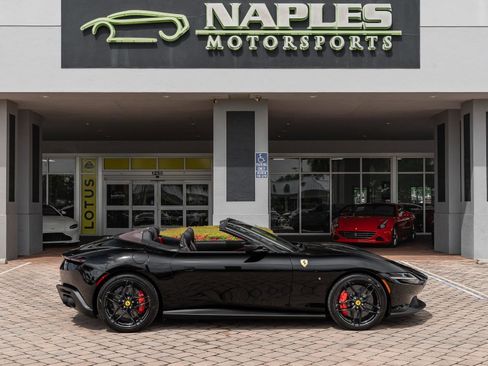 Used 2025 Ferrari Roma Spider image 18