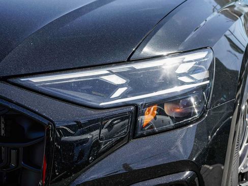 New 2026 Audi SQ8 Prestige AWD/4WD image 7