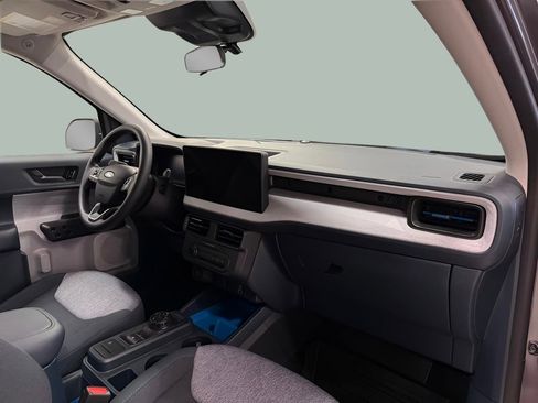 New 2025 Ford Maverick XLT FWD image 14