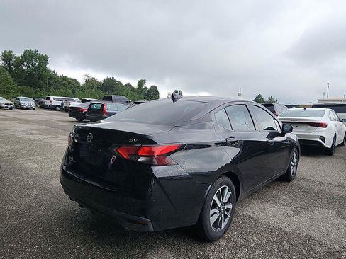 Used 2021 Nissan Versa SV FWD image 5
