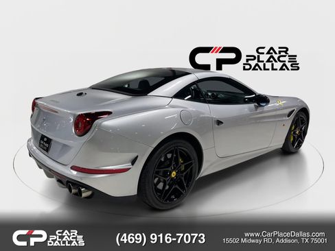 Used 2016 Ferrari California T RWD image 15