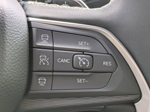 New 2025 Jeep Grand Cherokee L Laredo image 23