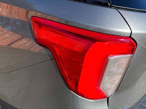 Used 2023 Ford Explorer XLT w/ Equipment Group 202A image 26