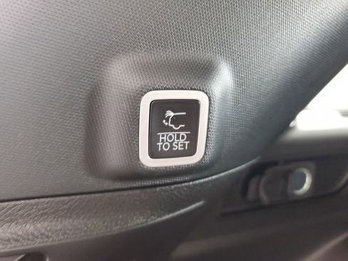 New 2025 Jeep Grand Cherokee Altitude image 34