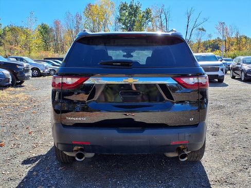 Used 2021 Chevrolet Traverse LT image 6