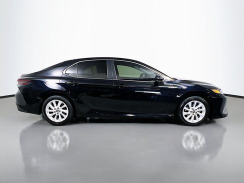 Used 2023 Toyota Camry LE FWD image 3