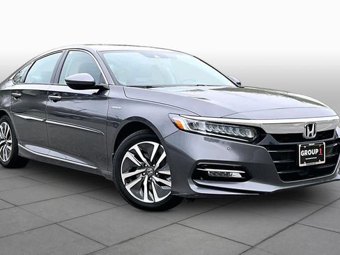 Used 2019 Honda Accord Touring image 3