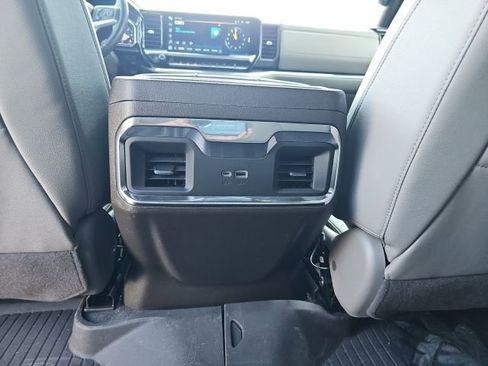 Used 2024 Chevrolet Silverado 1500 LTZ image 25