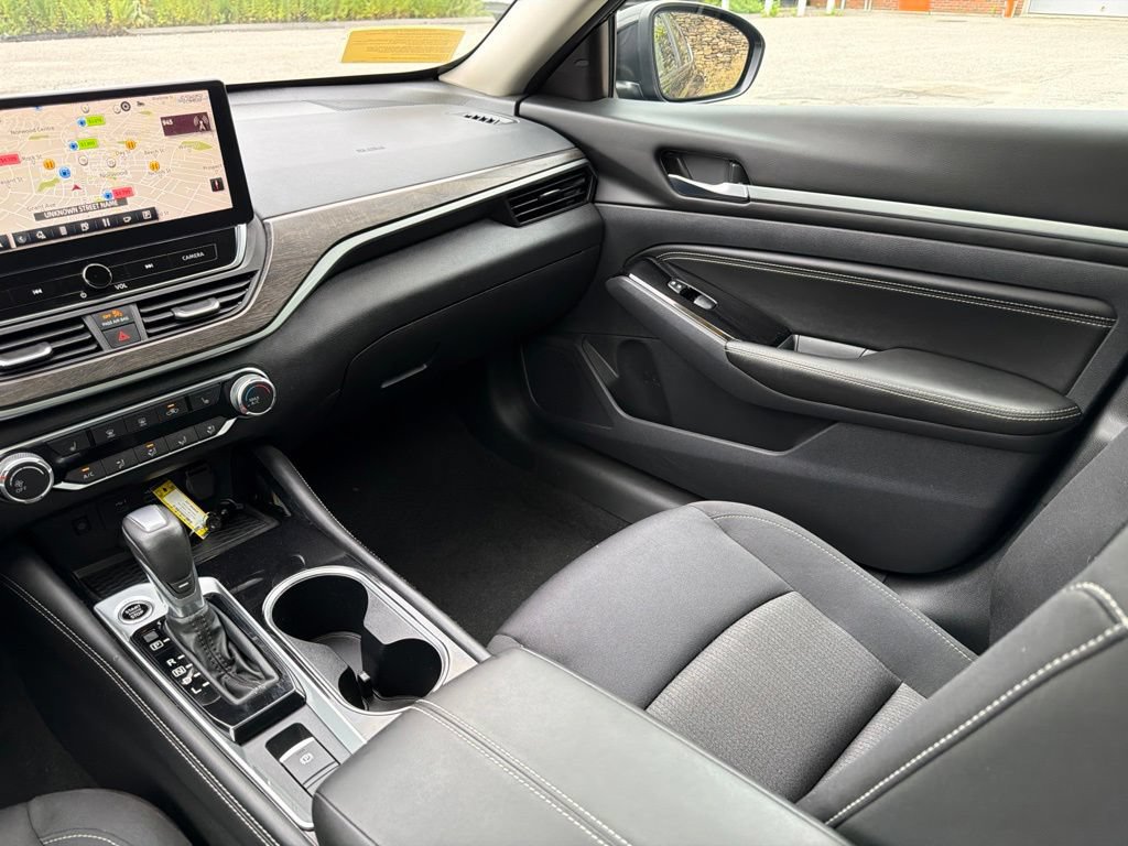 Used 2023 Nissan Altima 2.5 SV w/ SV Premium Package AWD/4WD image 29