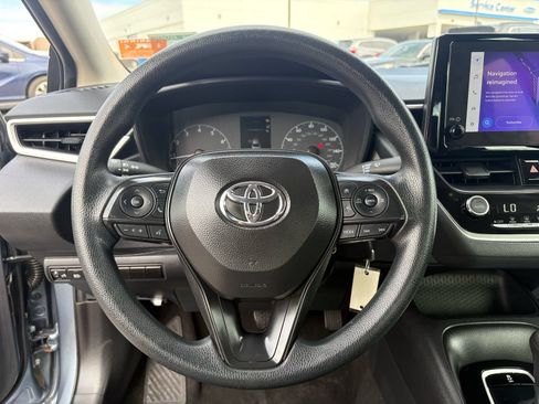 Used 2025 Toyota Corolla LE FWD image 19